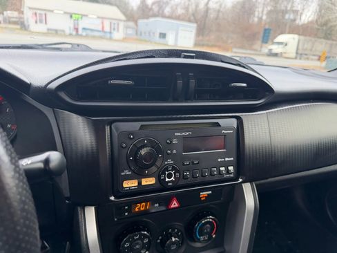 Used 2013 Scion FR-S image 24