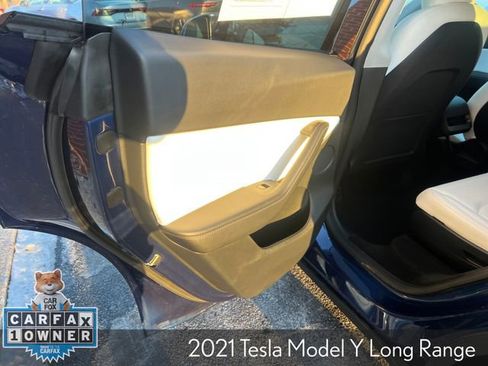 Used 2021 Tesla Model Y Long Range image 21