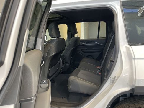 New 2025 Jeep Grand Cherokee Laredo X w/ Luxury Tech Group I image 20