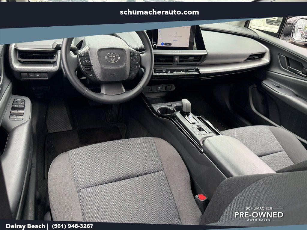 Used 2025 Toyota Prius LE AWD/4WD image 12