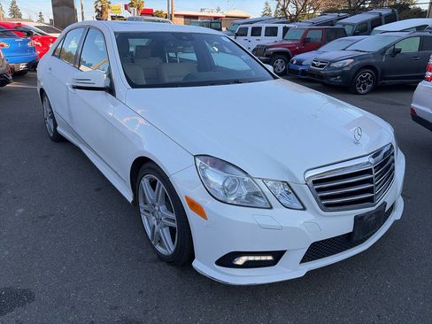 Used 2010 Mercedes-Benz E 350 4MATIC Sedan image 6