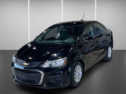Used 2017 Chevrolet Sonic LT FWD image 5