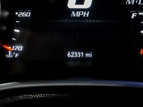 Used 2016 Dodge Challenger SRT image 59