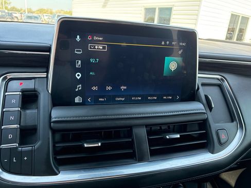Used 2023 Chevrolet Tahoe Z71 w/ Luxury Package AWD/4WD image 37