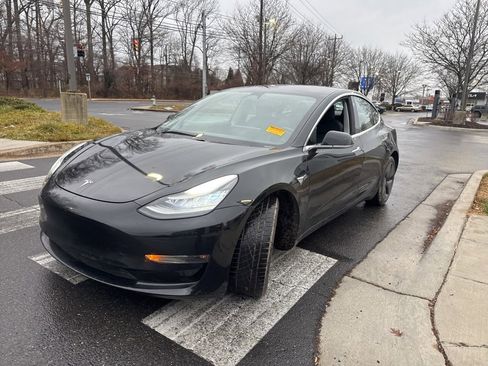 Used 2018 Tesla Model 3 Long Range image 3