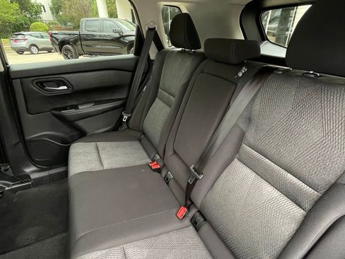 Used 2024 Nissan Rogue SV FWD image 24