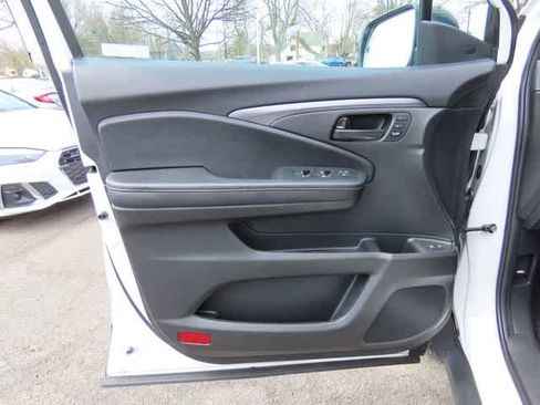 Used 2023 Honda Passport EX-L image 15