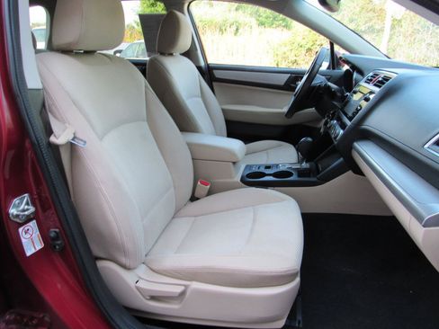 Used 2016 Subaru Outback 2.5i Premium AWD/4WD image 7