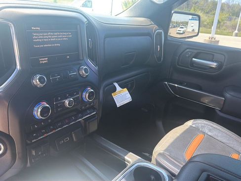Used 2021 GMC Sierra 1500 AT4 w/ AT4 Premium Package AWD/4WD image 15