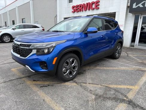 Used 2024 Kia Seltos S AWD/4WD image 3