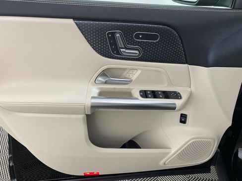 Used 2026 Mercedes-Benz GLA 250 4MATIC image 11