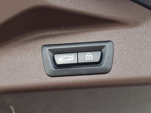 Used 2019 BMW X5 xDrive40i w/ Premium Package 2 AWD/4WD image 30