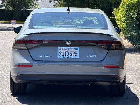 Used 2024 Honda Accord Sport image 4
