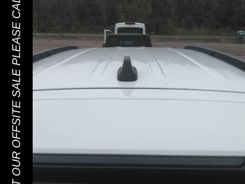 Used 2023 Jeep Grand Cherokee L Laredo image 14