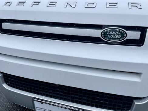 Used 2025 Land Rover Defender 110 S AWD/4WD image 32