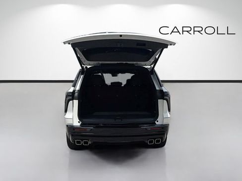 Used 2024 Chevrolet Traverse RS w/ LPO, Floor Liner Package AWD/4WD image 12