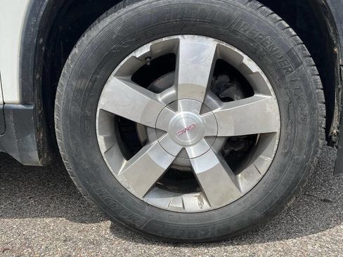 Used 2012 GMC Acadia SLT image 24