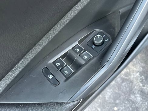 Used 2023 Volkswagen Jetta Sport image 17