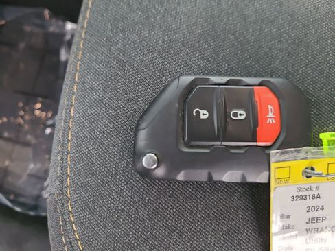 Used 2024 Jeep Wrangler Sport image 28