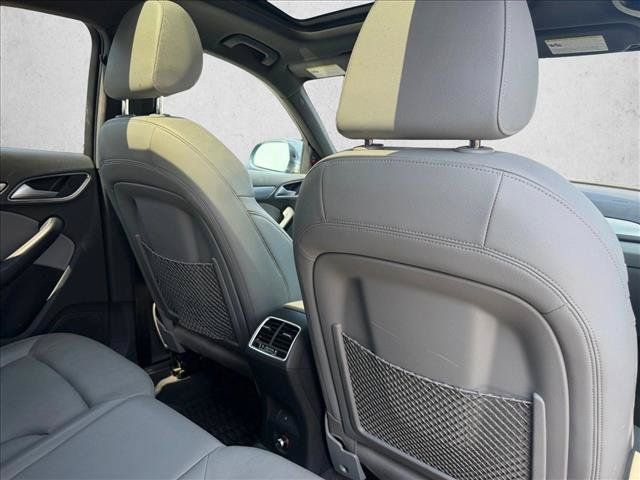 Used 2018 Audi Q3 2.0T Premium Plus w/ Premium Plus Package AWD/4WD image 23