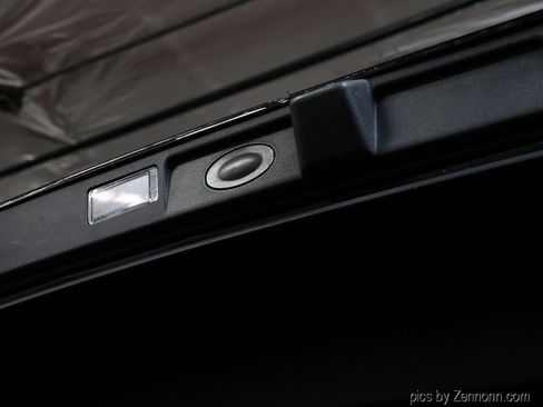 Used 2023 Rivian R1S Launch Edition image 33