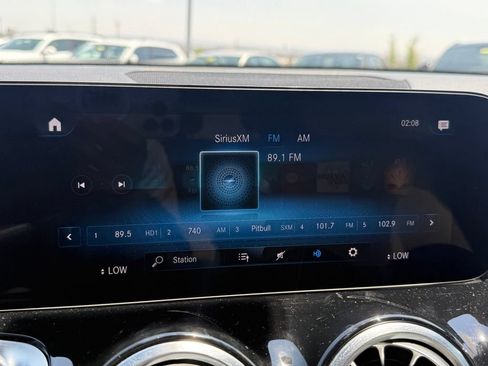 Used 2023 Mercedes-Benz GLB 250 image 24