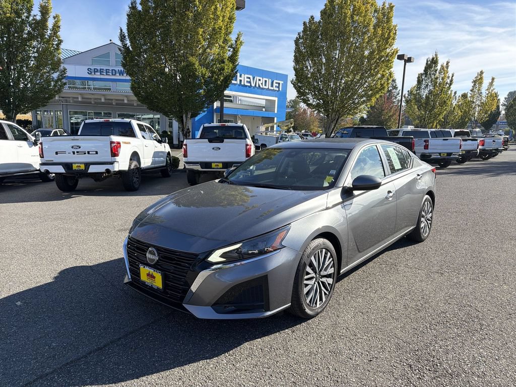 Used 2023 Nissan Altima 2.5 SV FWD image 1
