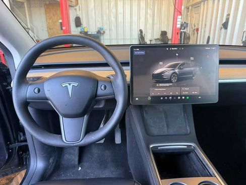 Used 2024 Tesla Model Y Long Range RWD image 15
