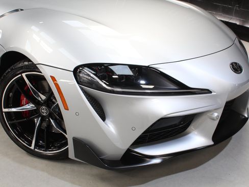 Used 2021 Toyota Supra Premium w/ Driver Assist Package RWD image 11