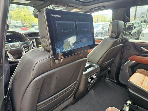 Used 2023 GMC Yukon Denali Ultimate AWD/4WD image 23