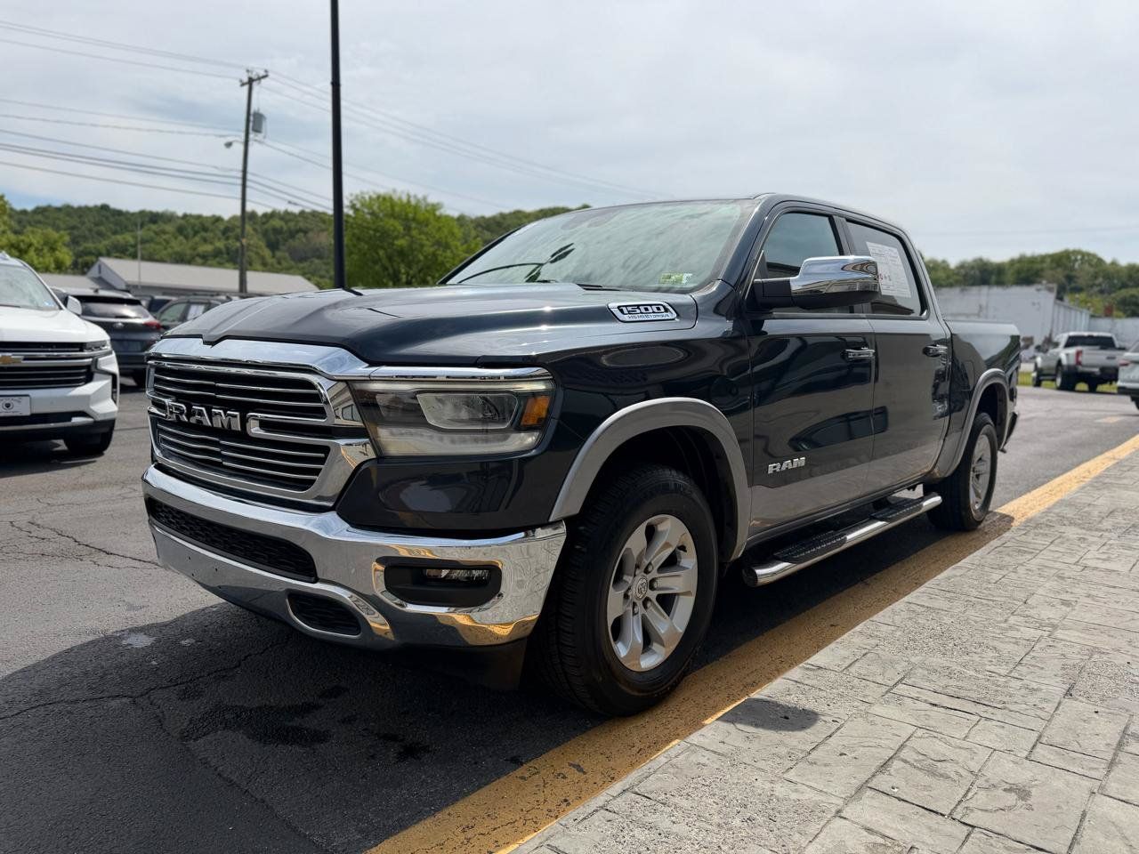 Used 2021 RAM 1500 Laramie AWD/4WD image 4