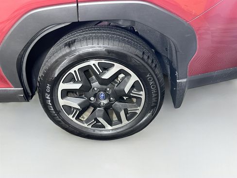 Used 2025 Subaru Forester Premium AWD/4WD image 11