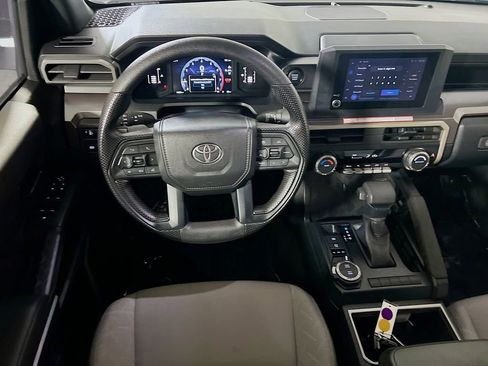 Certified 2024 Toyota Tacoma SR5 AWD/4WD image 19