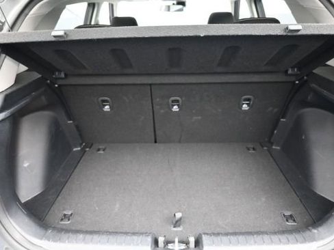 Used 2025 Hyundai Venue SEL FWD image 28