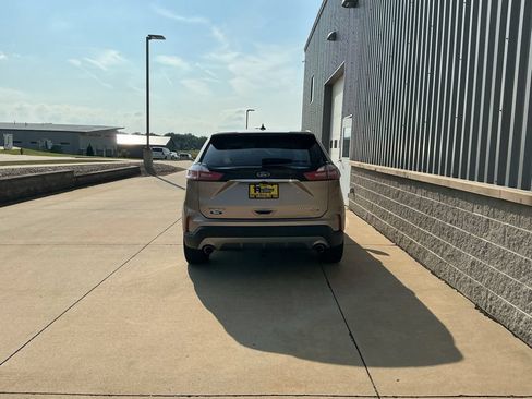 Used 2020 Ford Edge Titanium w/ Equipment Group 301A AWD/4WD image 5