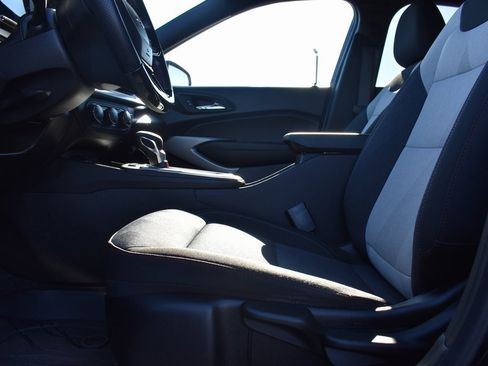 Certified 2024 Chevrolet Trax RS w/ Driver Confidence Package image 8