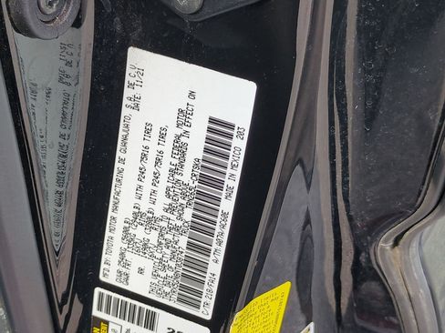 Certified 2022 Toyota Tacoma SR RWD image 32