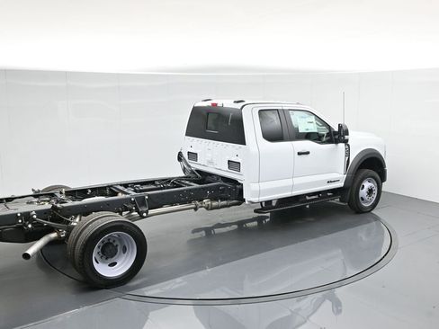 New 2026 Ford F450 XL w/ XL Chrome Package image 32