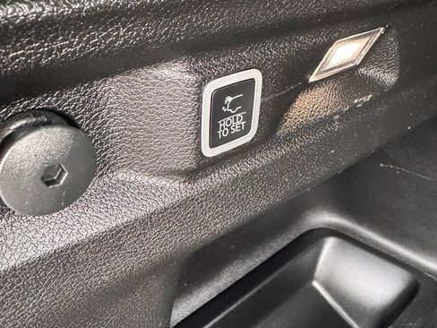 Used 2024 Jeep Grand Cherokee L Laredo AWD/4WD image 17