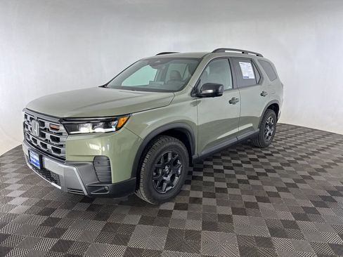 Used 2026 Honda Pilot TrailSport image 5