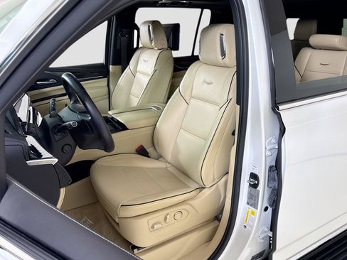 Used 2024 Cadillac Escalade ESV Premium Luxury w/ Performance Package AWD/4WD image 14