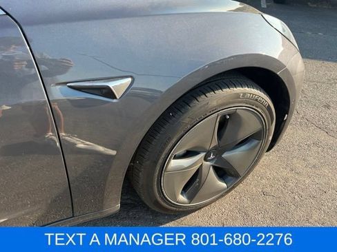 Used 2020 Tesla Model 3 Standard Range RWD image 8