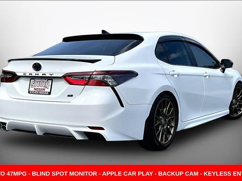 Used 2023 Toyota Camry SE w/ Convenience Package FWD image 6