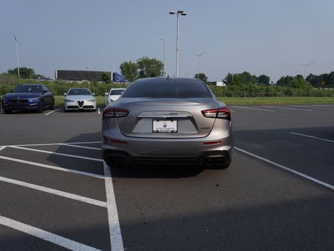 Used 2022 Maserati Ghibli Modena image 8