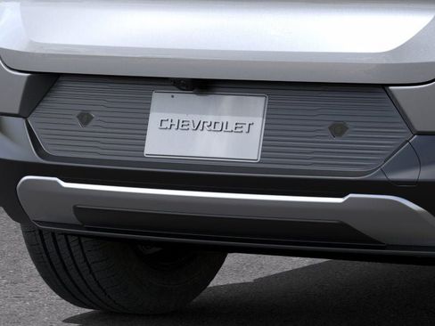 New 2025 Chevrolet Equinox EV LT image 14