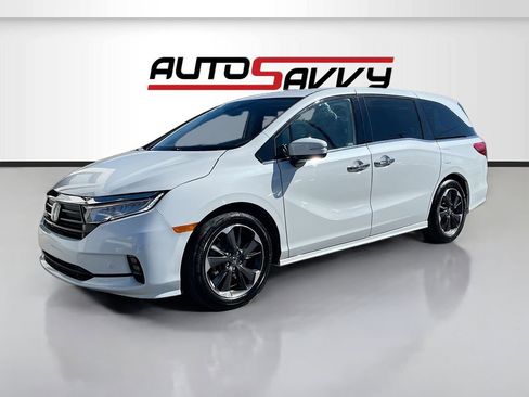 Used 2023 Honda Odyssey Elite image 3