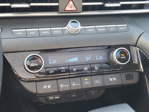 Used 2023 Hyundai Elantra Limited FWD image 20