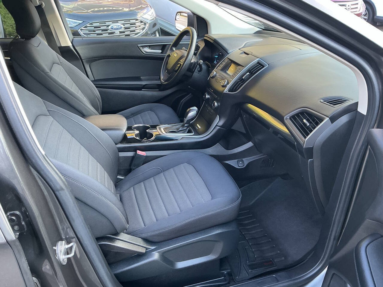 Used 2017 Ford Edge SE w/ Cargo Accessory Package AWD/4WD image 23