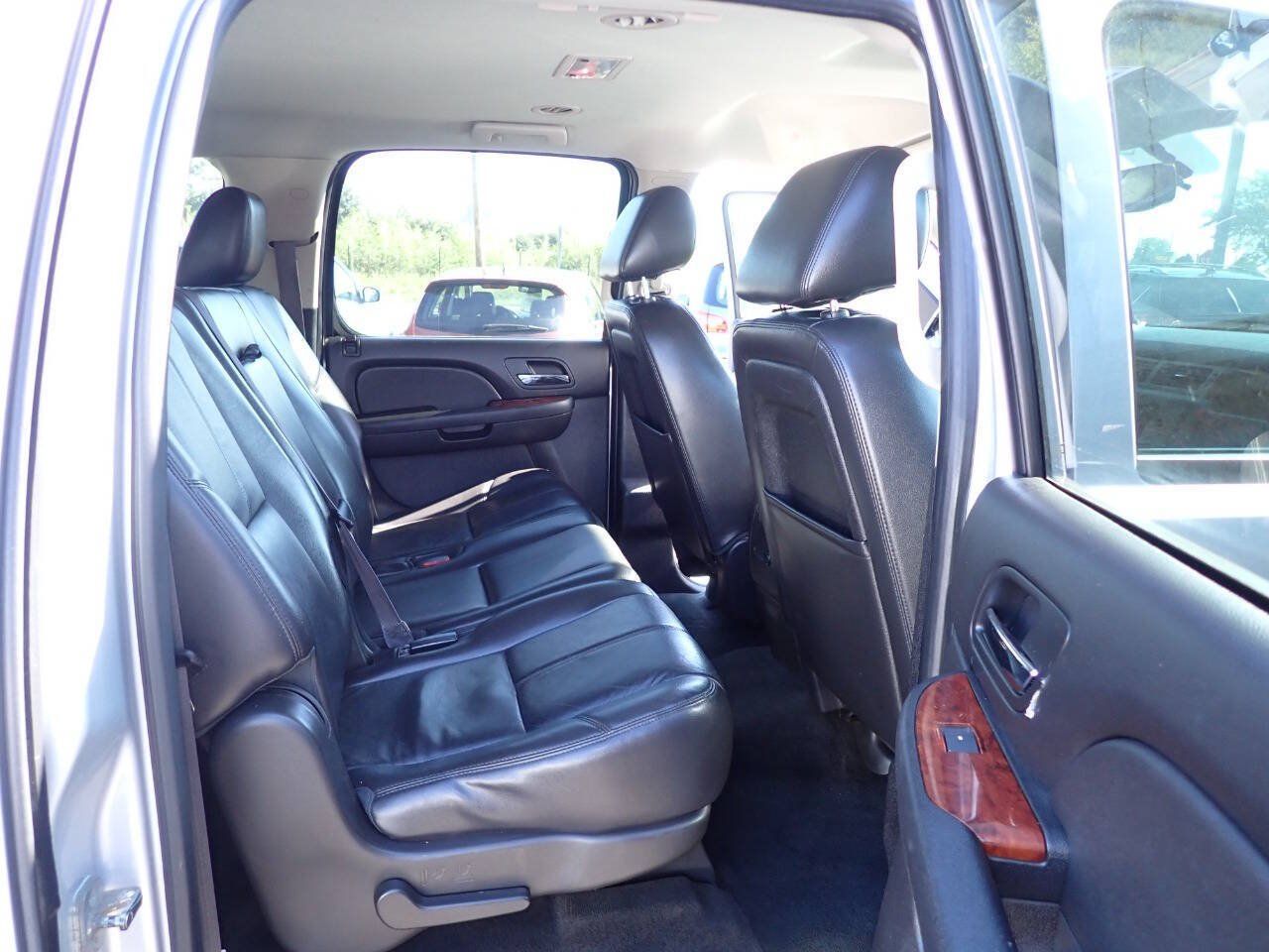 Used 2014 GMC Yukon XL SLT AWD/4WD image 12