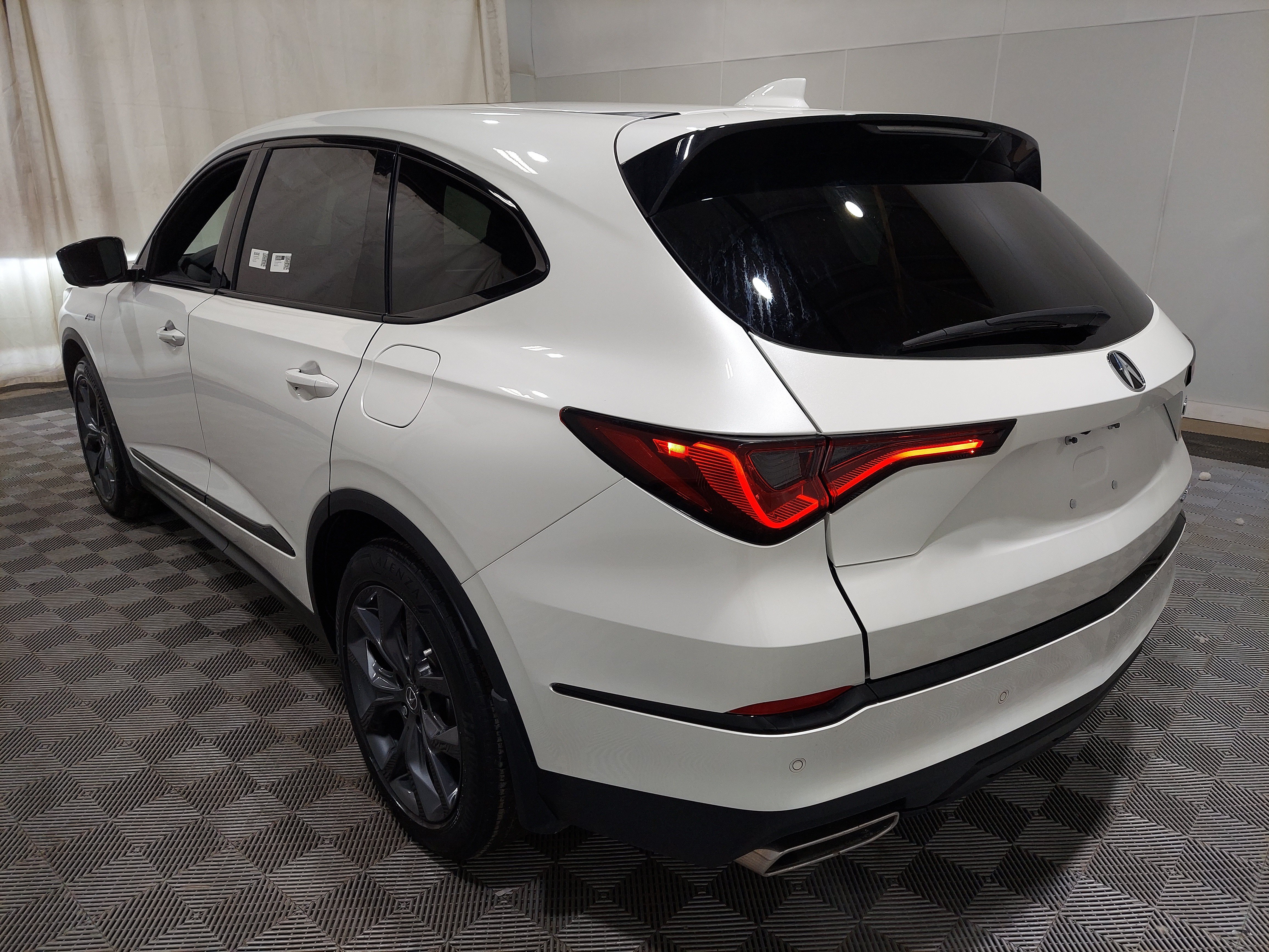 Used 2022 Acura MDX A-Spec AWD/4WD image 2